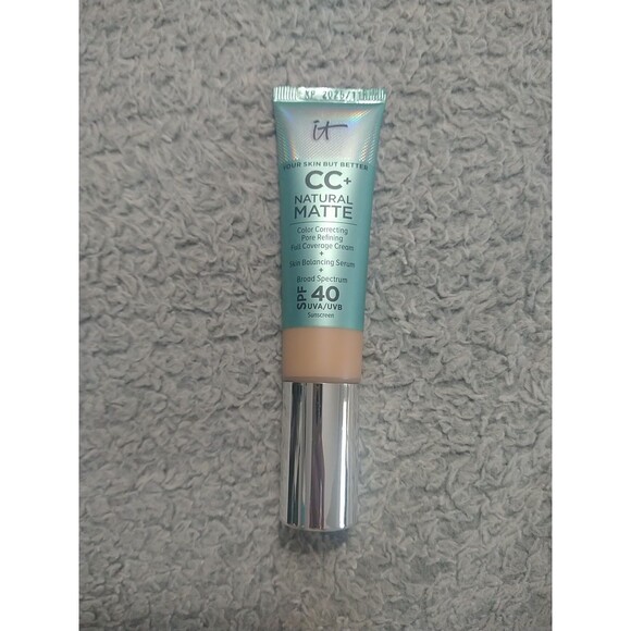 Natural Matte Color Correcting Cream SPF 40 Nib 32ml - Picture 4 of 9
